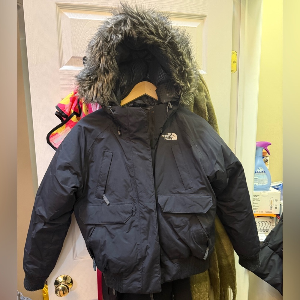 The North Face Women’s Black Winter Parka Jacket with Hood